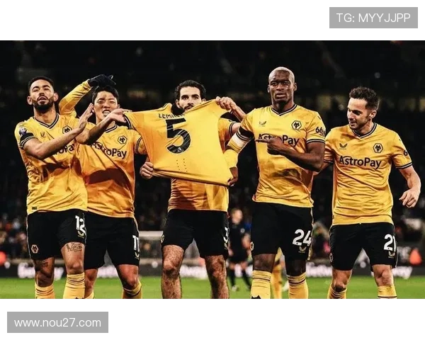 英超狼队的强壮球员及球队友谊关系研究 英超狼队的强壮球员及球队友谊关系研究