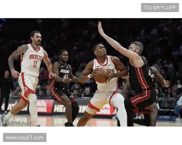 乌度卡盛赞小卡防守能力期待其进攻状态尽快回暖 乌度卡盛赞小卡防守能力期待其进攻状态尽快回暖